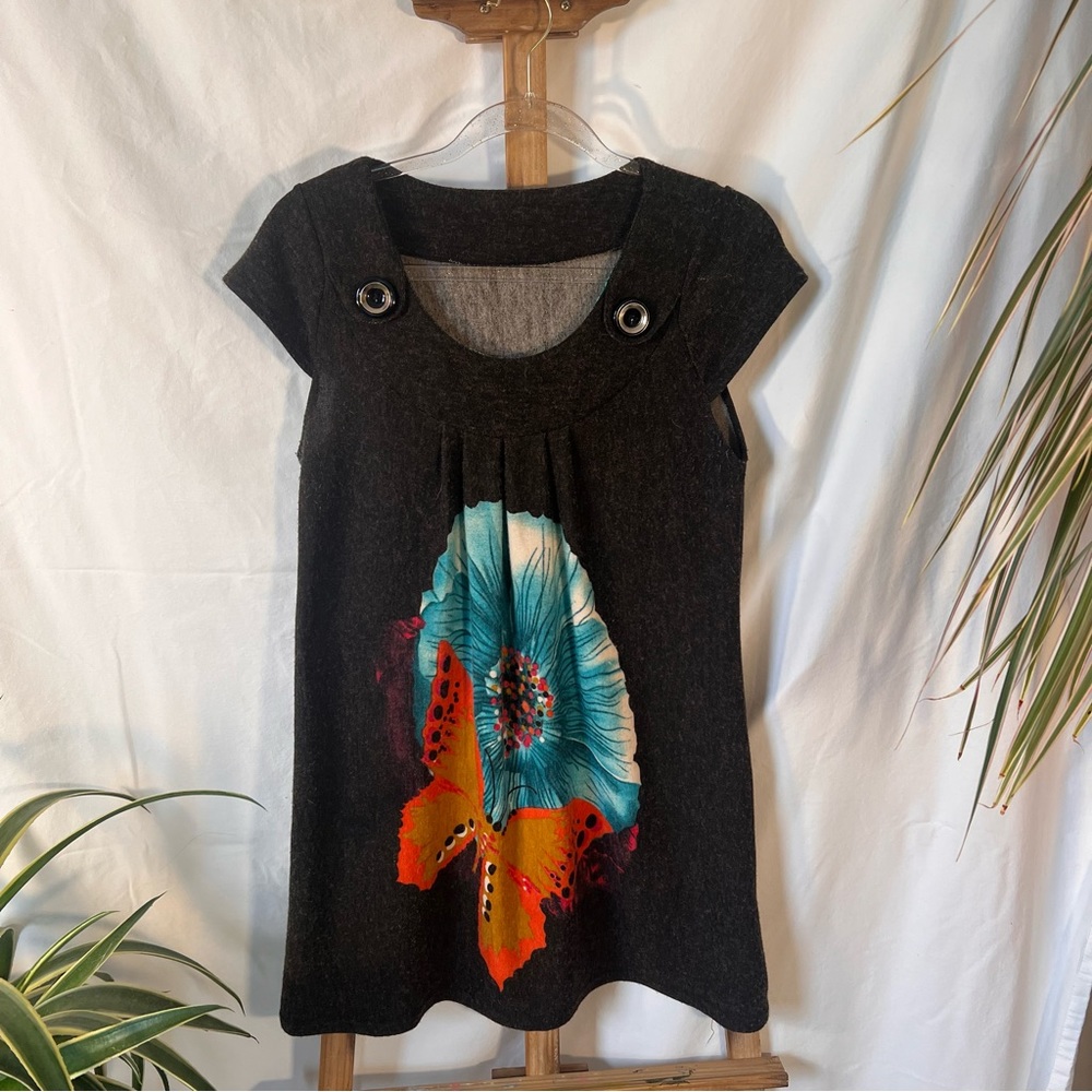 Women’s dress no designer tag size medium